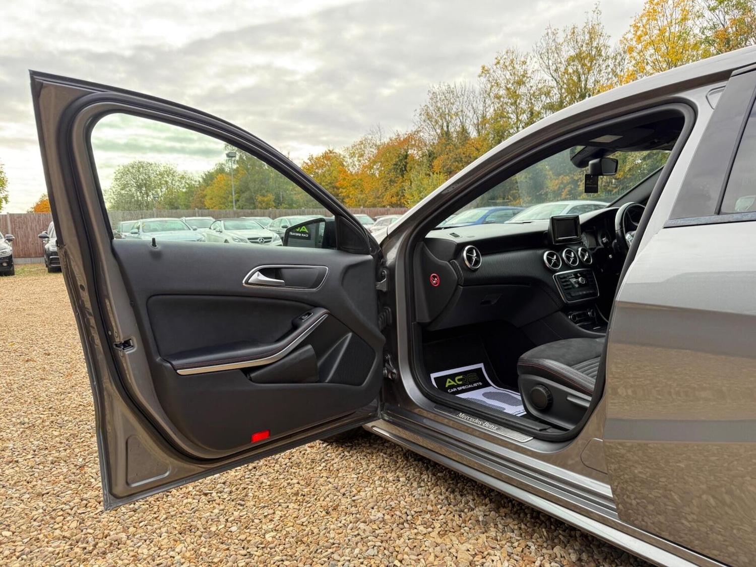 Used Mercedes-Benz A-Class 2013 for sale - 76363038: Photo 35