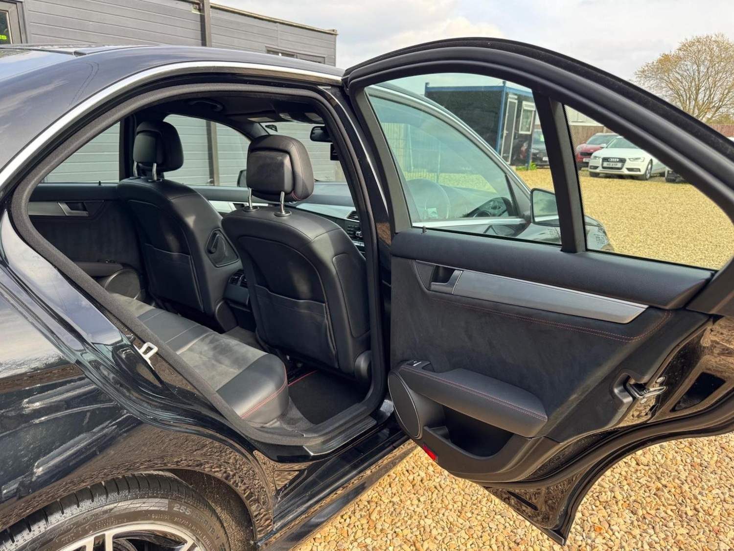 Used Mercedes-Benz C Class 2012 for sale - 76793092: Photo 23