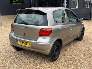 Used Toyota Yaris 2005 for sale - 79462902: Photo