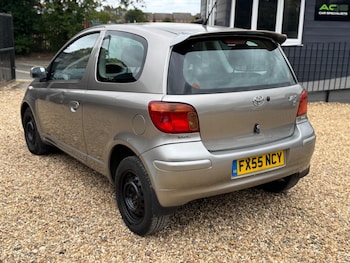 Used Toyota Yaris 2005 for sale - 79462902: Photo