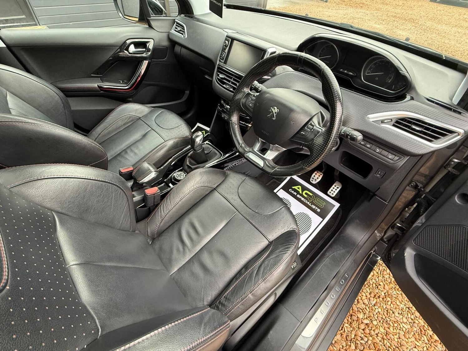 Used Peugeot 2008 2017 for sale - 76748220: Photo 23