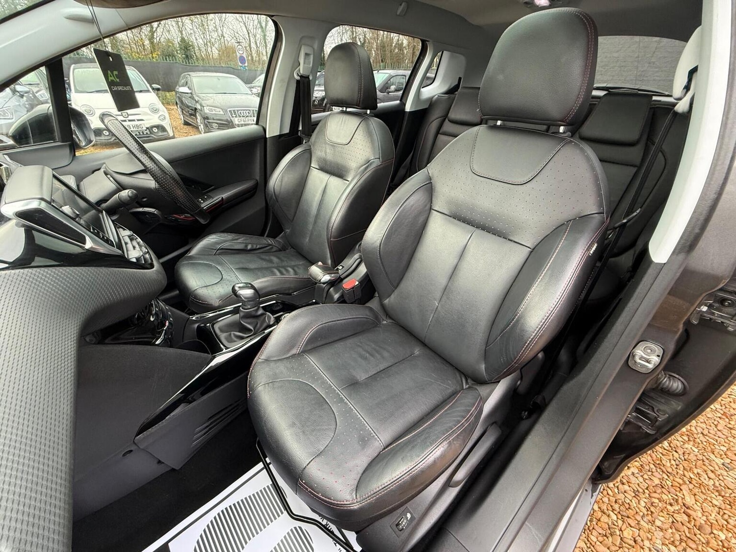 Used Peugeot 2008 2017 for sale - 76748220: Photo 34