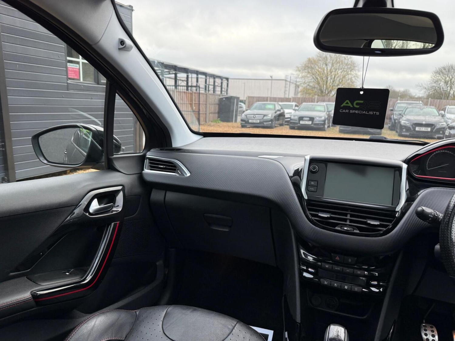 Used Peugeot 2008 2017 for sale - 76748220: Photo 39