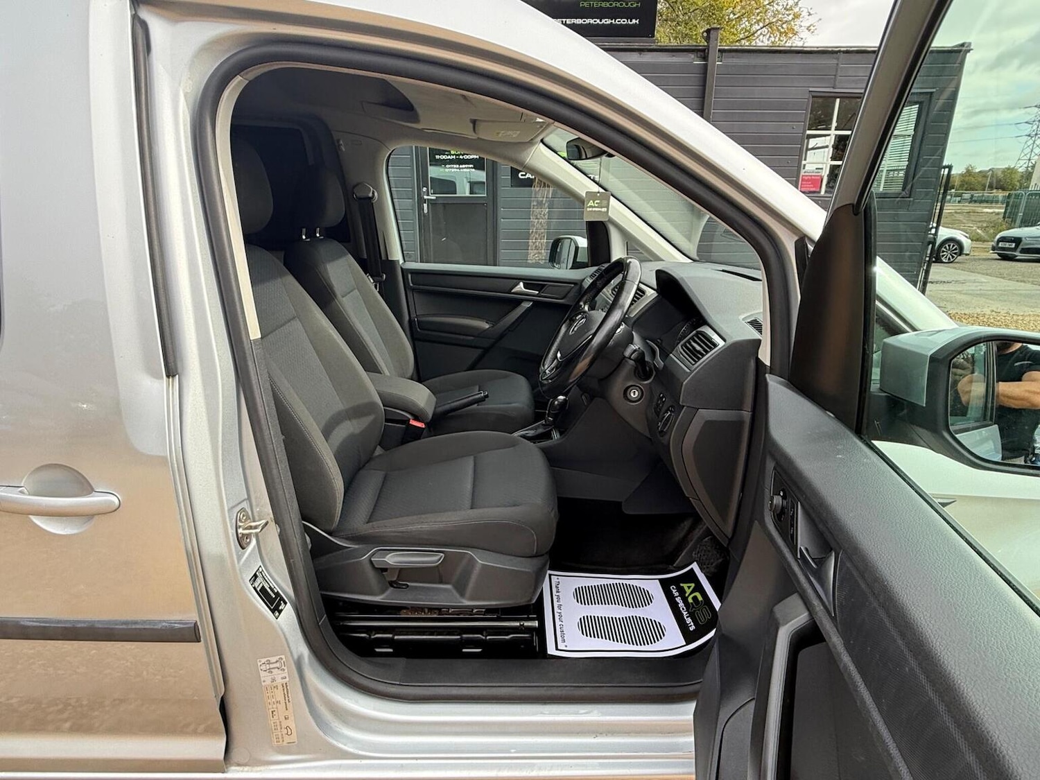 Used Volkswagen Caddy Maxi Life 2015 for sale - 76198282: Photo 20