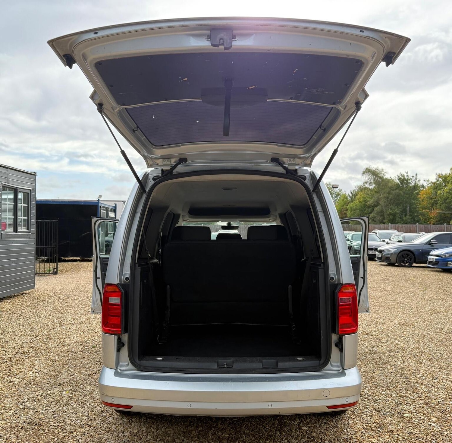 Used Volkswagen Caddy Maxi Life 2015 for sale - 76198282: Photo 27