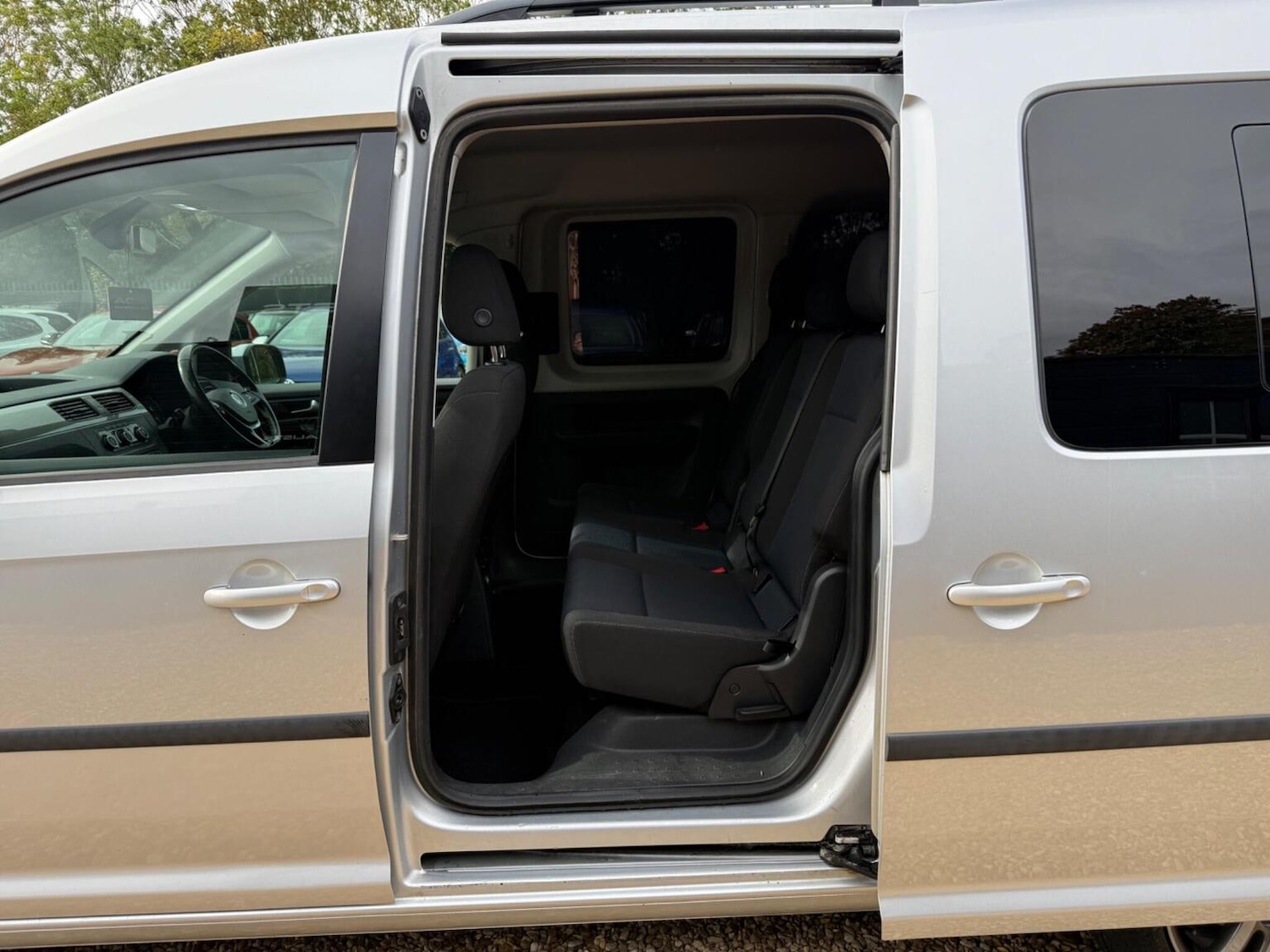 Used Volkswagen Caddy Maxi Life 2015 for sale - 76198282: Photo 29