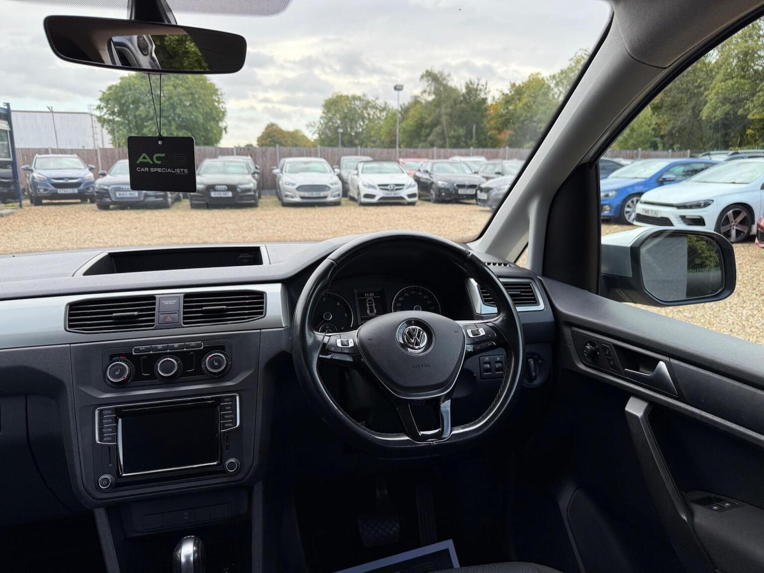 Used Volkswagen Caddy Maxi Life 2015 for sale - 76198282: Photo 38