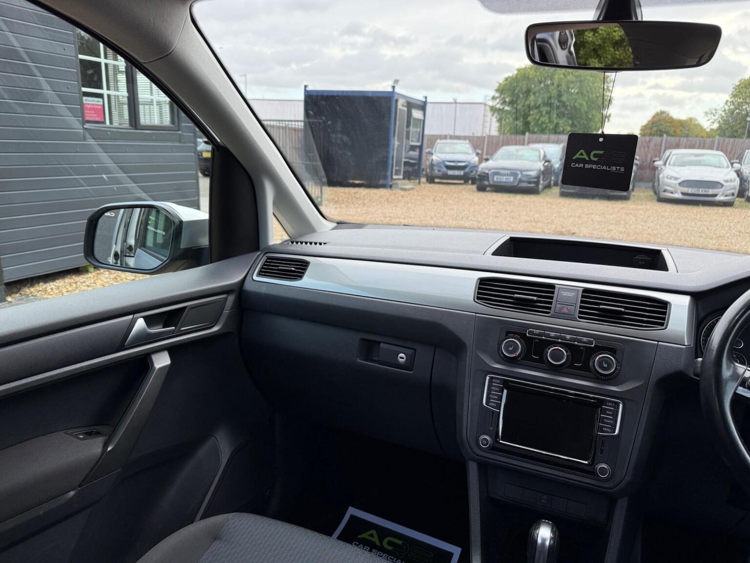 Used Volkswagen Caddy Maxi Life 2015 for sale - 76198282: Photo 39