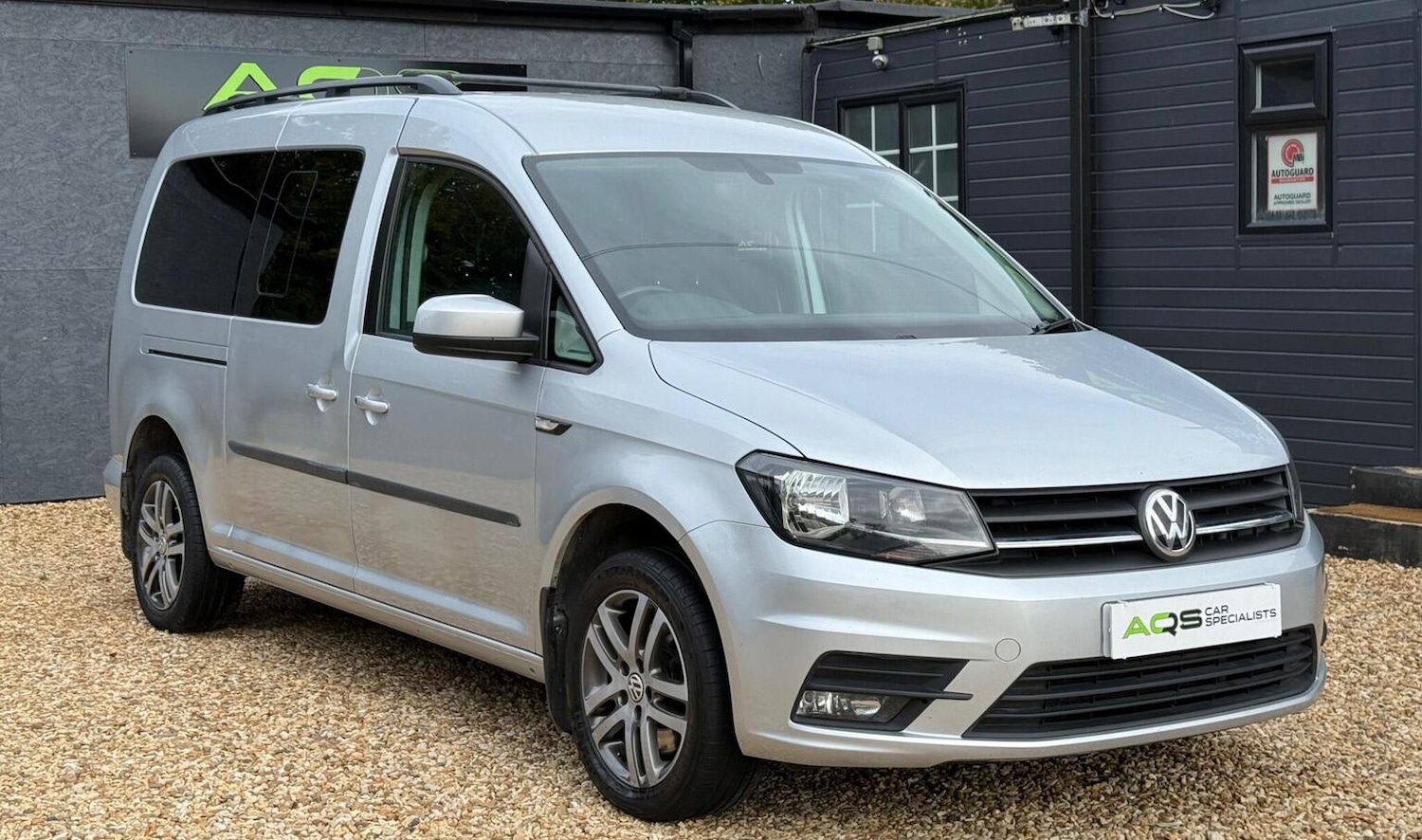 Used Volkswagen Caddy Maxi Life 2015 for sale - 76198282: Photo 4