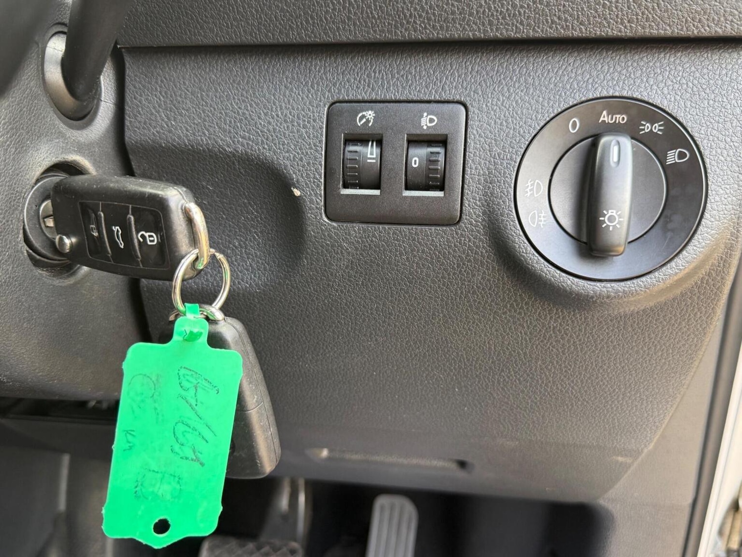Used Volkswagen Caddy Maxi Life 2015 for sale - 76198282: Photo 45