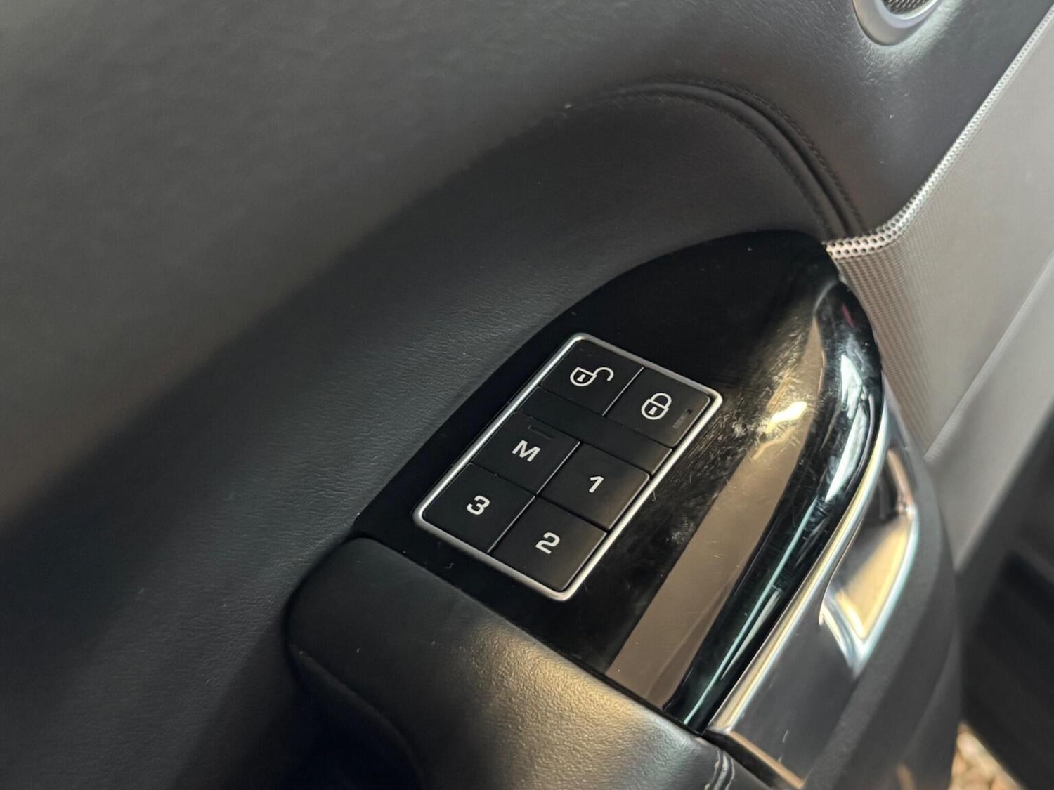 Used Land Rover Range Rover Sport 2015 for sale - 77423523: Photo 37