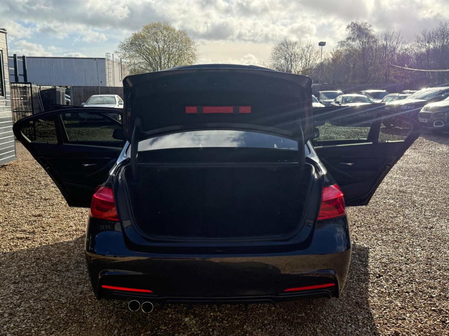 Used BMW 3 Series 2017 for sale - 76596563: Photo 29