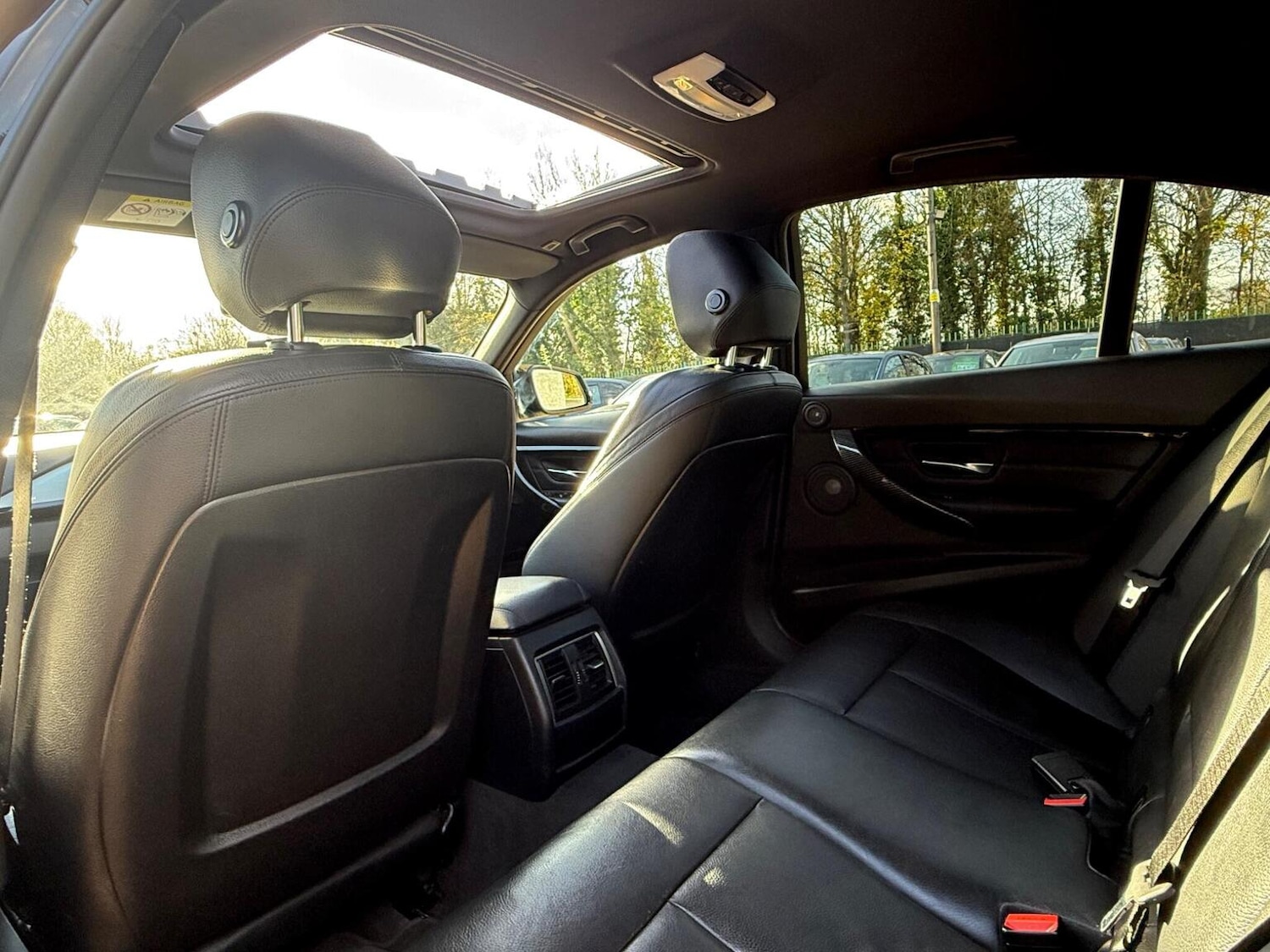 Used BMW 3 Series 2017 for sale - 76596563: Photo 32