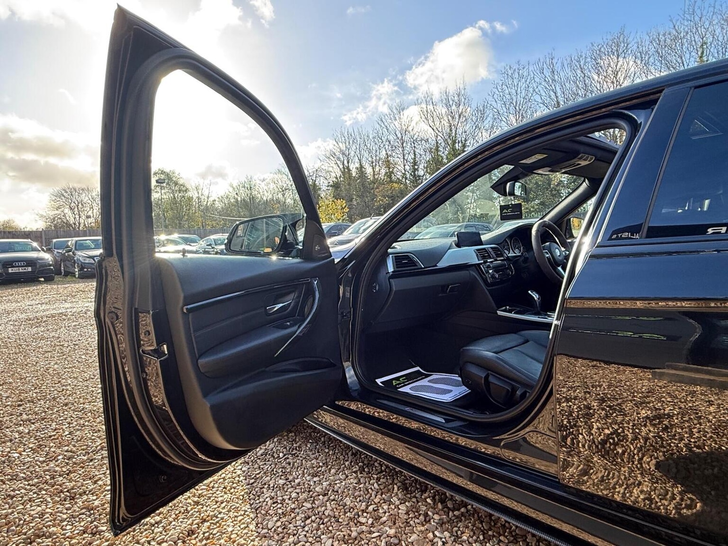 Used BMW 3 Series 2017 for sale - 76596563: Photo 33