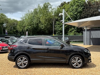 Used Nissan Qashqai 2017 for sale - 78835373: Photo