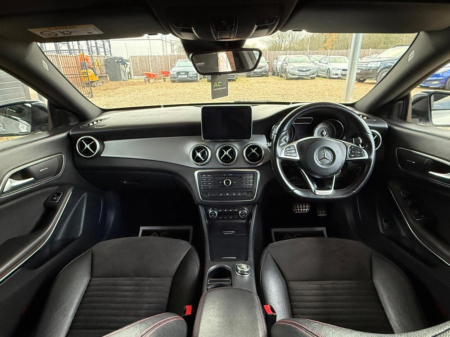 Used Mercedes-Benz CLA 2015 for sale - 76911092: Photo 2