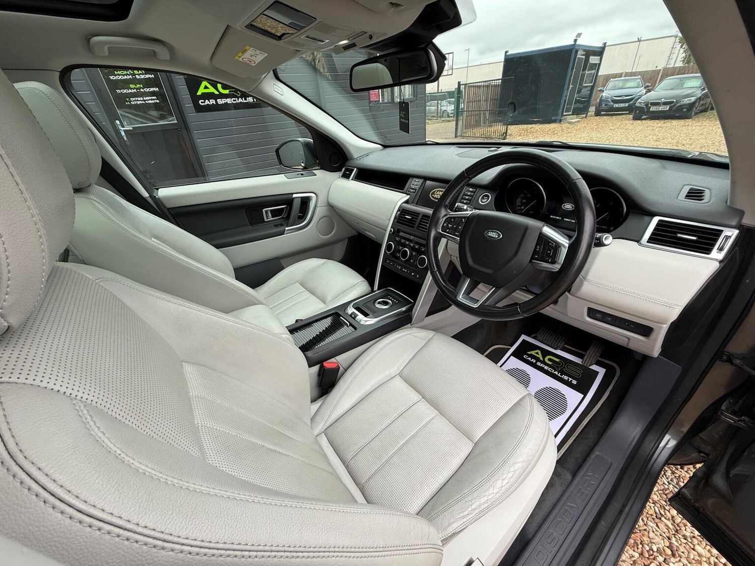 Used Land Rover Discovery Sport 2015 for sale - 76293250: Photo 24