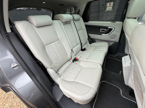 Used Land Rover Discovery Sport 2015 for sale - 76293250: Photo 27