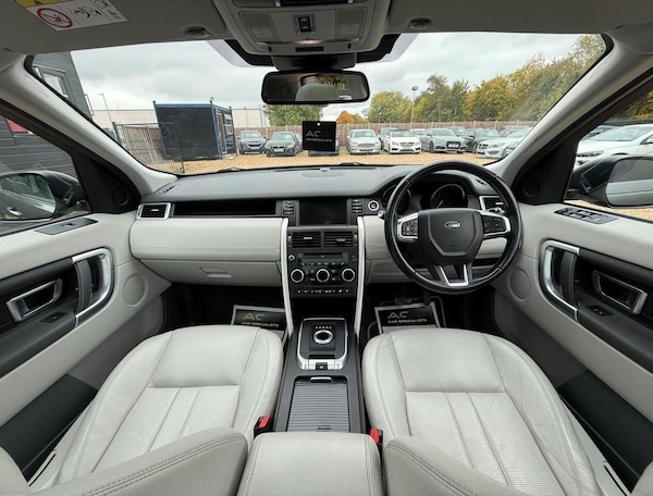 Used Land Rover Discovery Sport 2015 for sale - 76293250: Photo 2