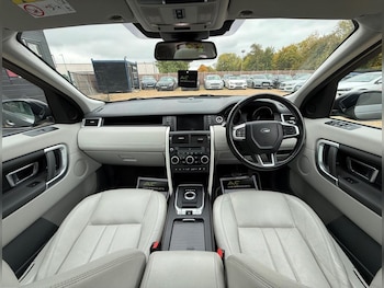 Used Land Rover Discovery Sport 2015 for sale - 76293250: Photo 2