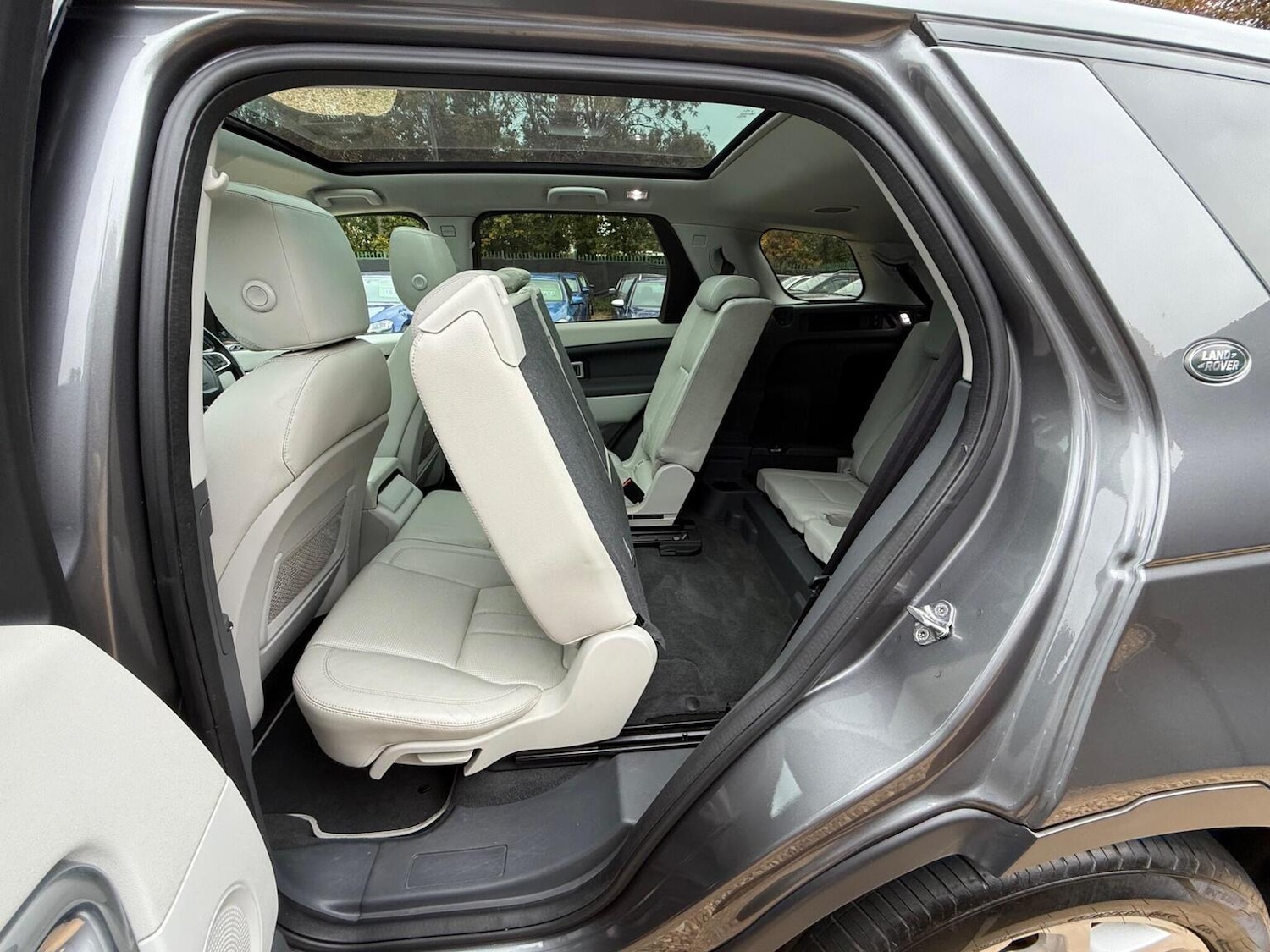 Used Land Rover Discovery Sport 2015 for sale - 76293250: Photo 37