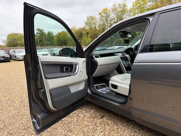 Used Land Rover Discovery Sport 2015 for sale - 76293250: Photo 38