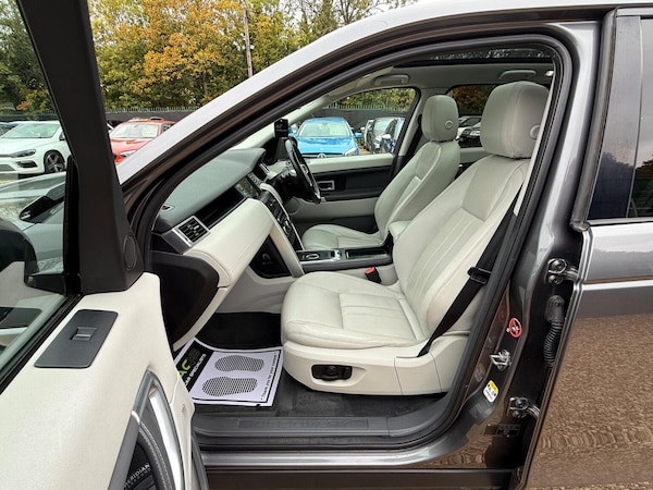 Used Land Rover Discovery Sport 2015 for sale - 76293250: Photo 39