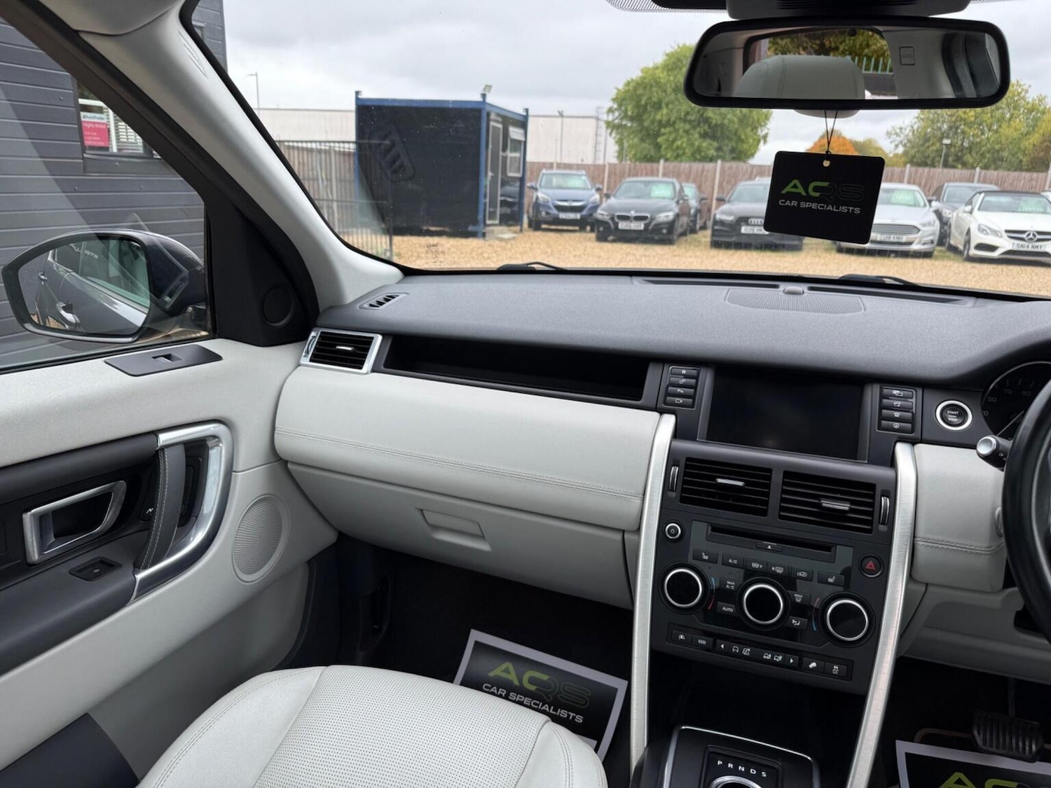 Used Land Rover Discovery Sport 2015 for sale - 76293250: Photo 45