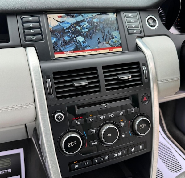 Used Land Rover Discovery Sport 2015 for sale - 76293250: Photo 47