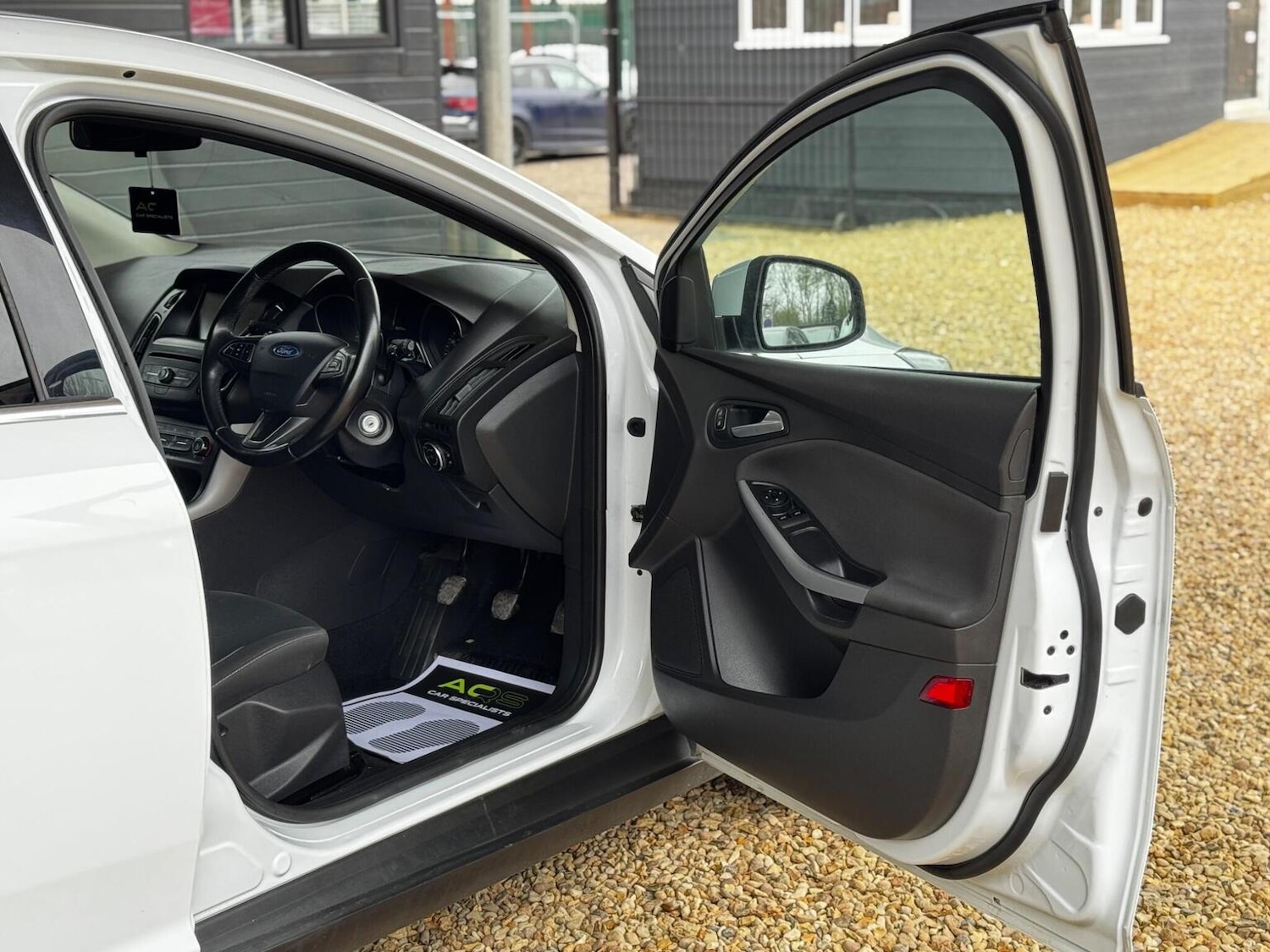 Used Ford Focus 2015 for sale - 77431378: Photo 14