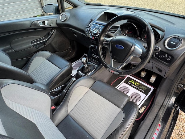 Used Ford Fiesta 2014 for sale - 75338044: Photo 25