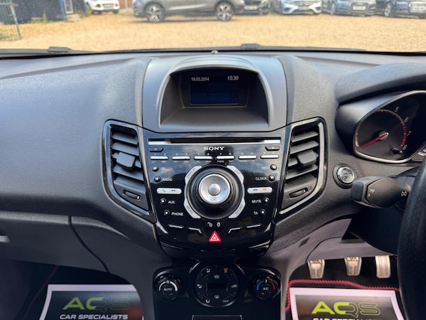 Used Ford Fiesta 2014 for sale - 75338044: Photo 37