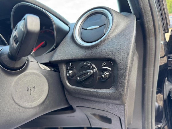 Used Ford Fiesta 2014 for sale - 75338044: Photo 38