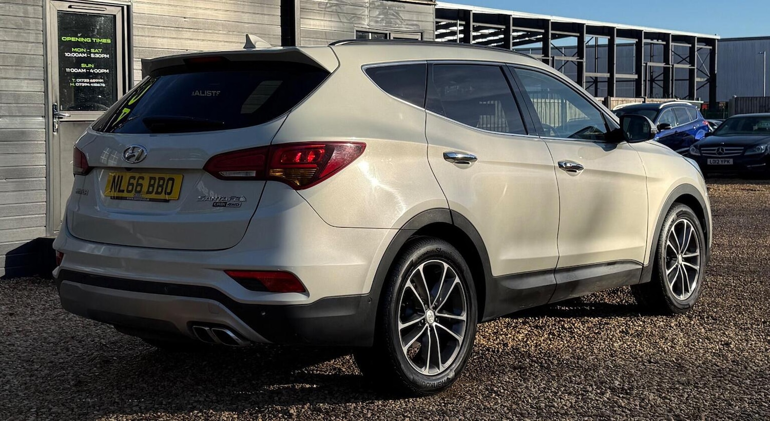 Used Hyundai Santa Fe 2016 for sale - 76662726: Photo 3