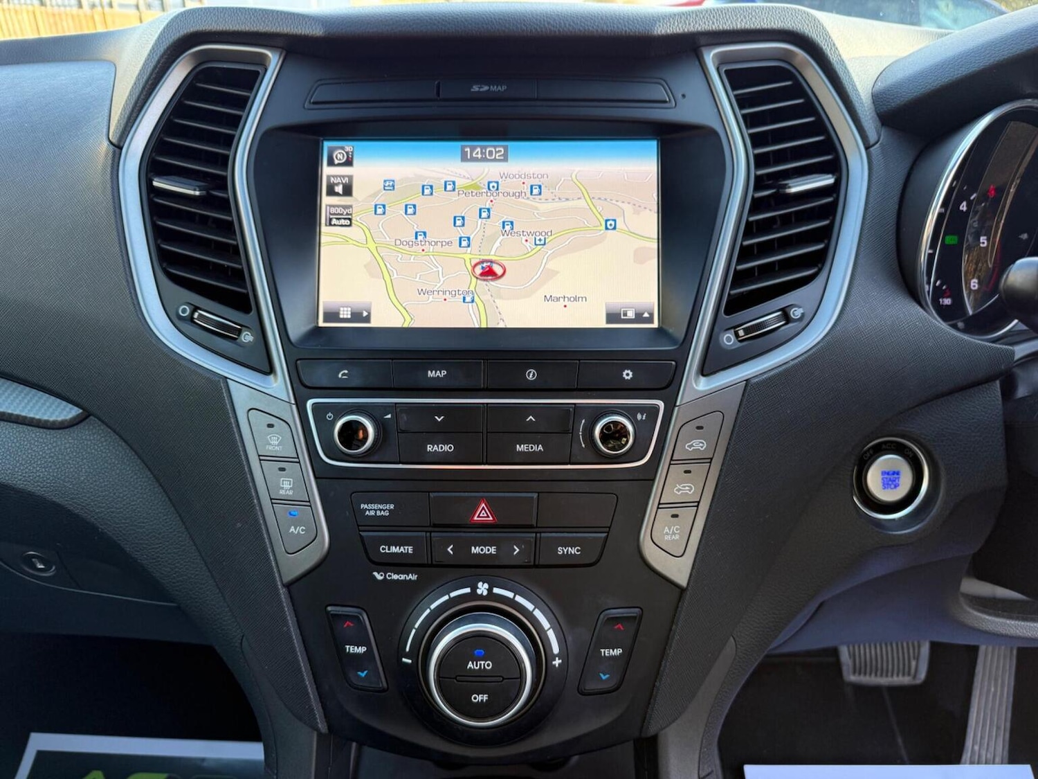 Used Hyundai Santa Fe 2016 for sale - 76662726: Photo 44