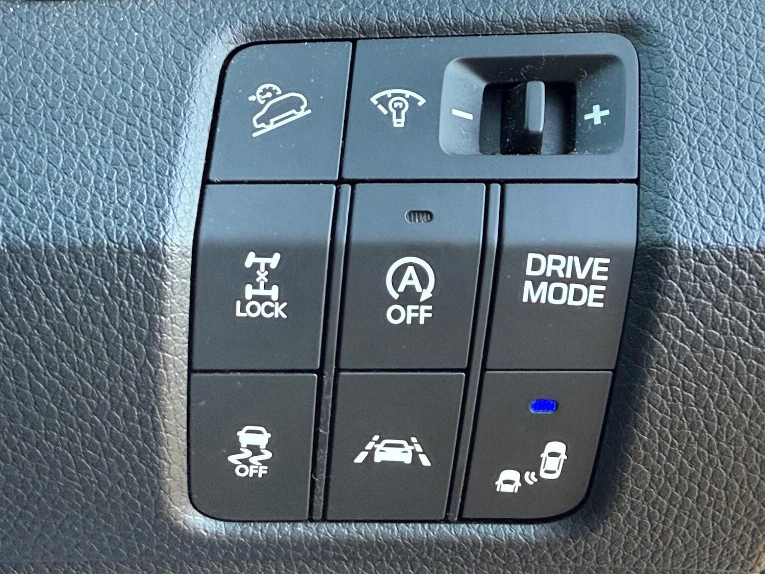 Used Hyundai Santa Fe 2016 for sale - 76662726: Photo 51