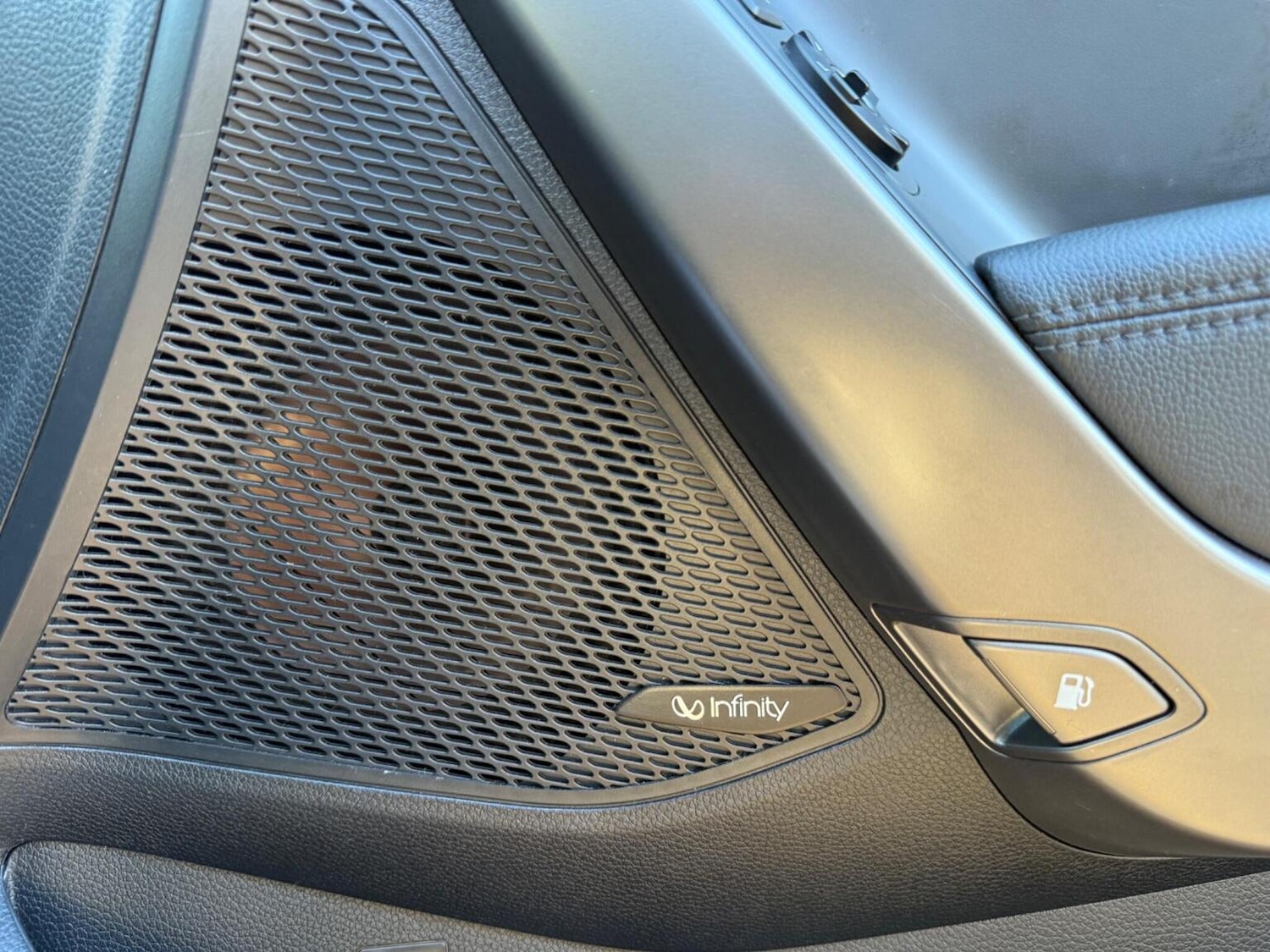 Used Hyundai Santa Fe 2016 for sale - 76662726: Photo 55