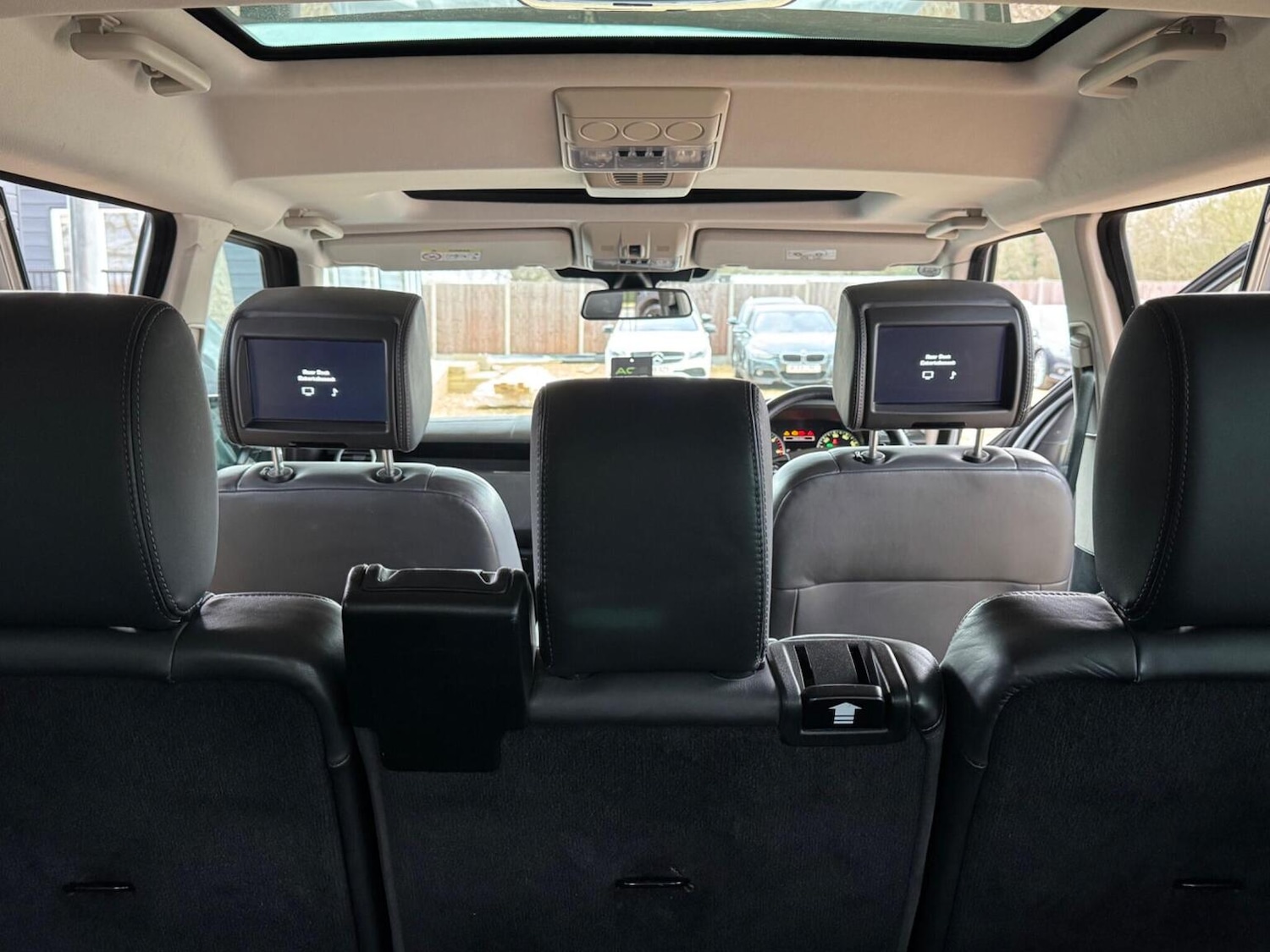 Used Land Rover Discovery 4 2016 for sale - 77707151: Photo 32