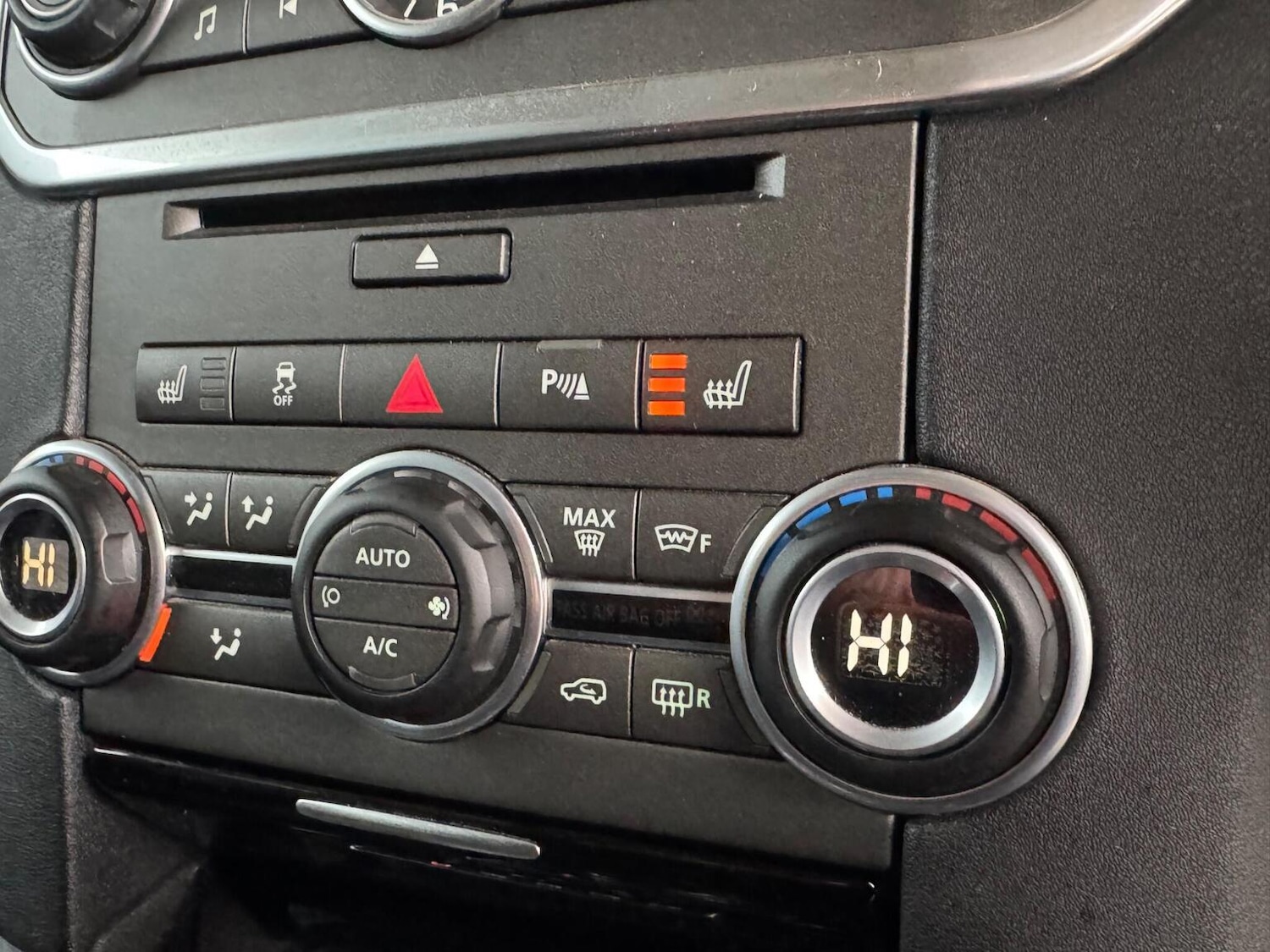 Used Land Rover Discovery 4 2016 for sale - 77707151: Photo 40