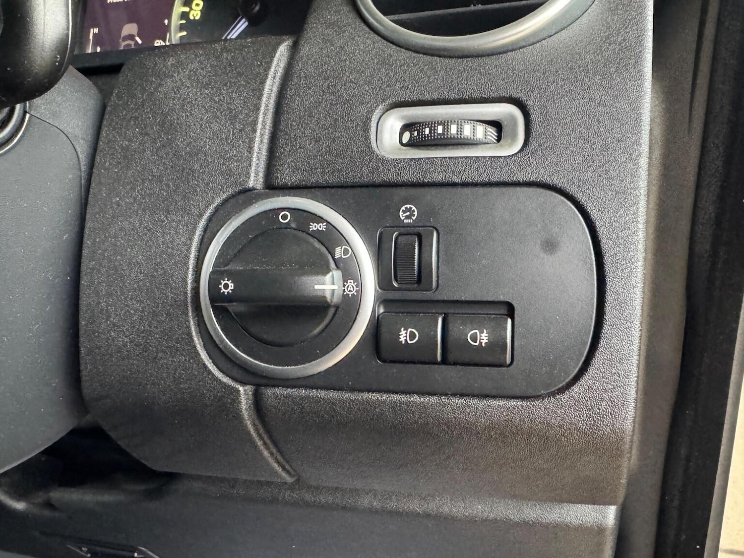 Used Land Rover Discovery 4 2016 for sale - 77707151: Photo 42