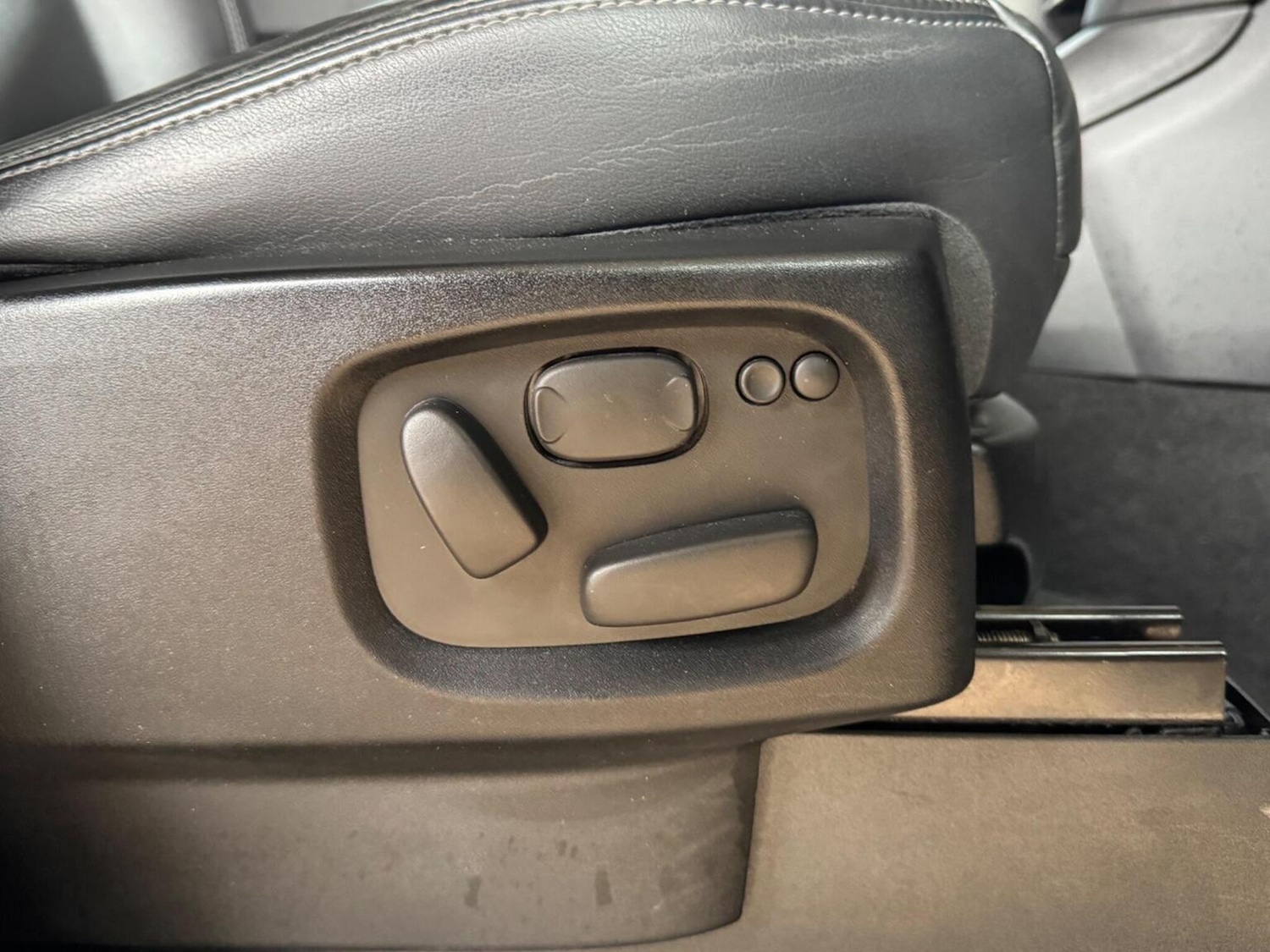 Used Land Rover Discovery 4 2016 for sale - 77707151: Photo 43