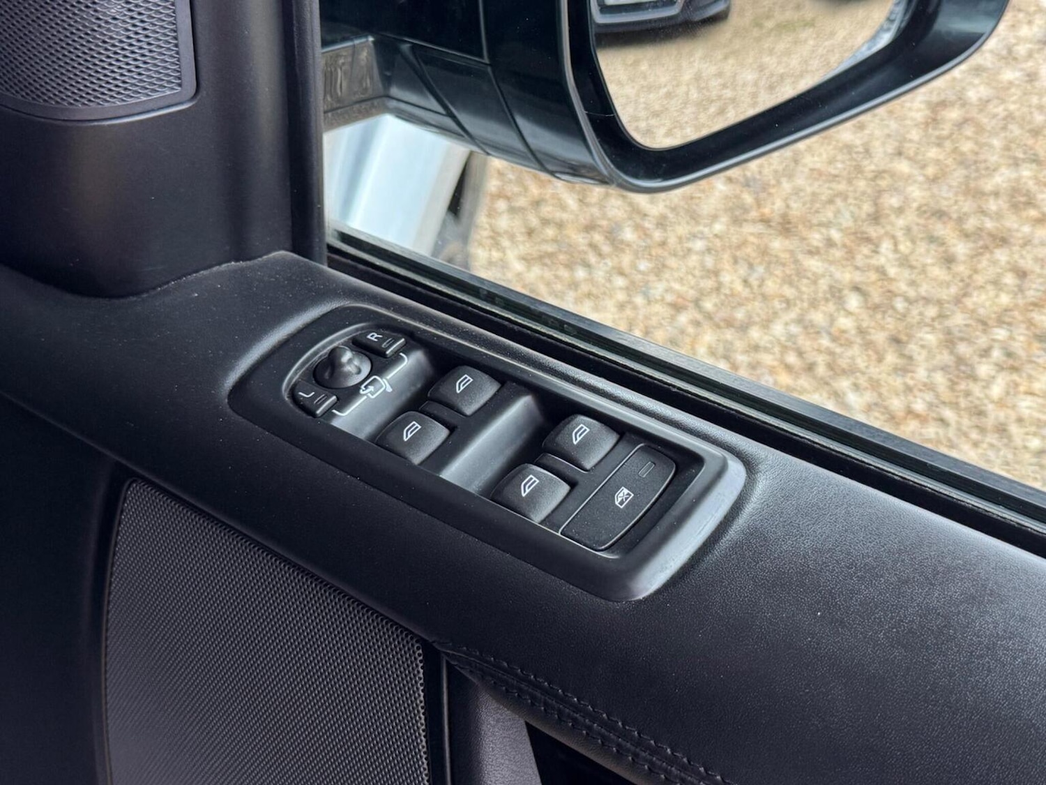 Used Land Rover Discovery 4 2016 for sale - 77707151: Photo 44