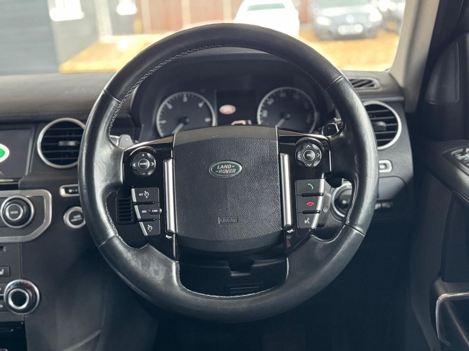 Used Land Rover Discovery 4 2016 for sale - 77707151: Photo 49