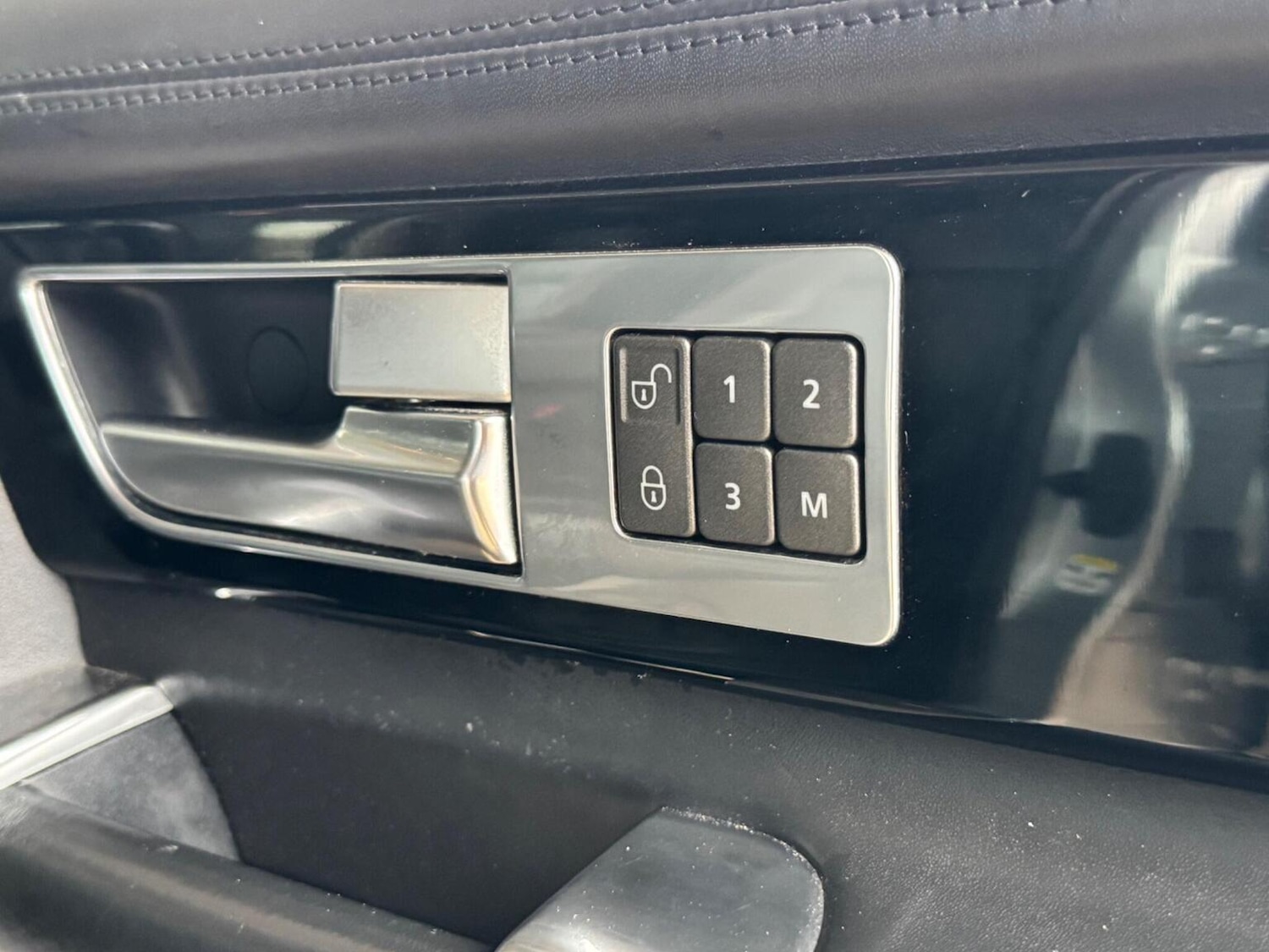 Used Land Rover Discovery 4 2016 for sale - 77707151: Photo 57