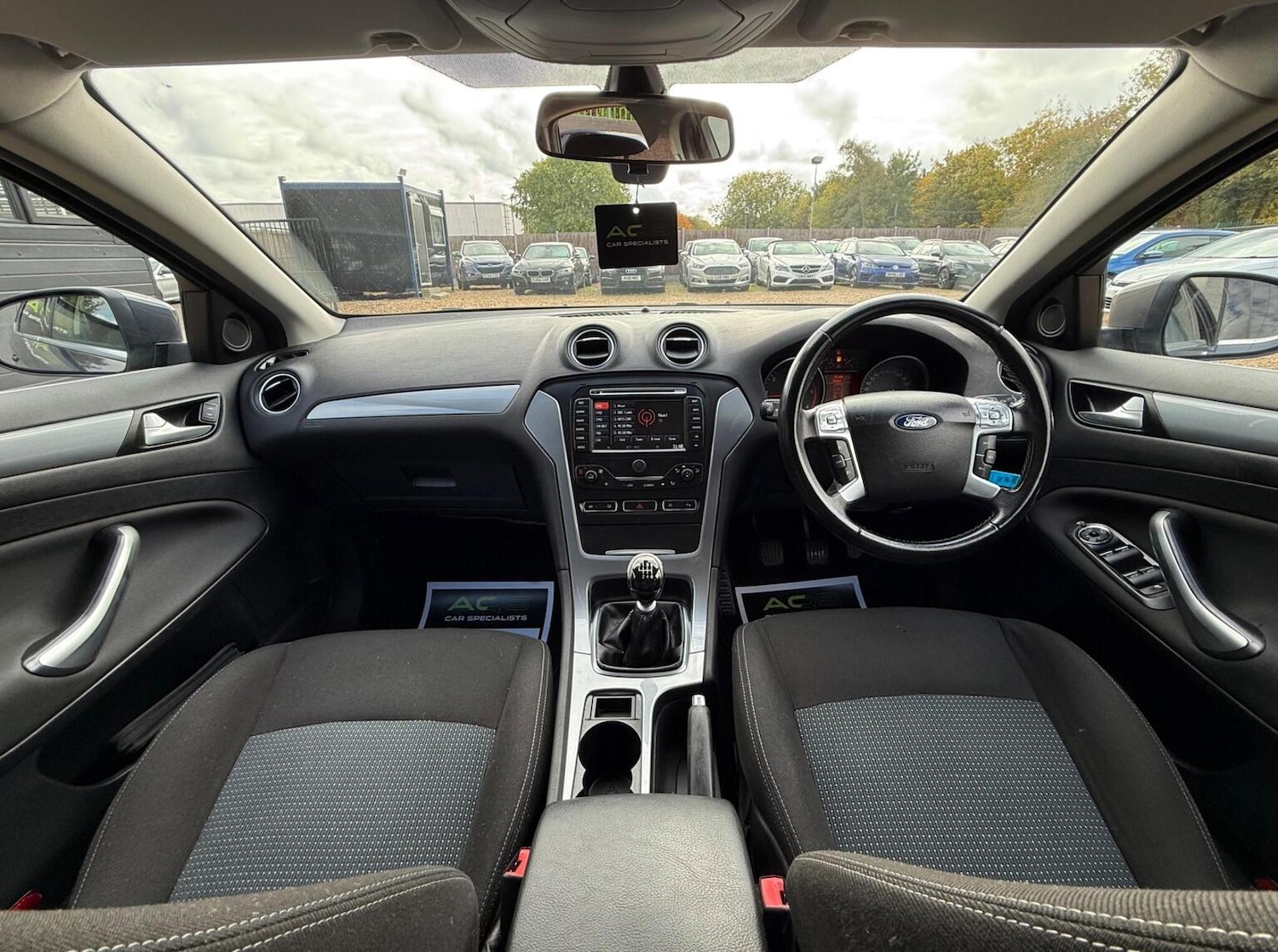 Used Ford Mondeo 2012 for sale - 76293151: Photo 2