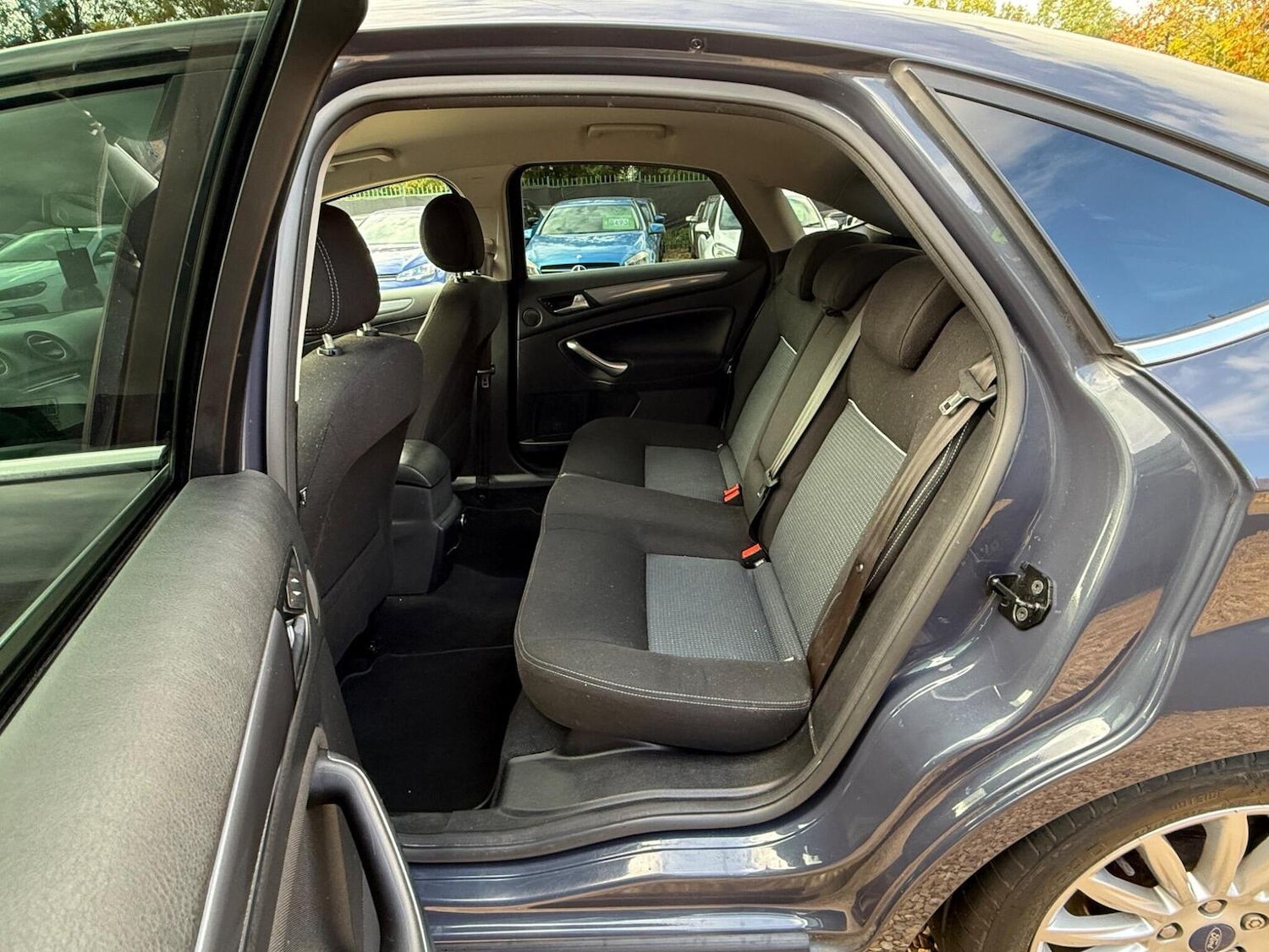 Used Ford Mondeo 2012 for sale - 76293151: Photo 32