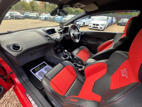 Used Ford Fiesta 2014 for sale - 74671120: Photo 32