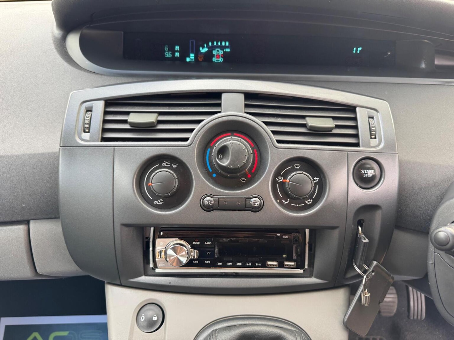 Used Renault Scenic 2008 for sale - 76525755: Photo 39