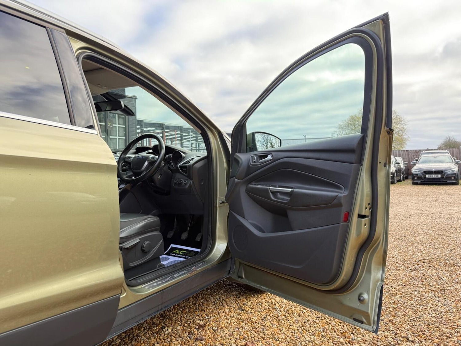 Used Ford Kuga 2015 for sale - 76687215: Photo 20