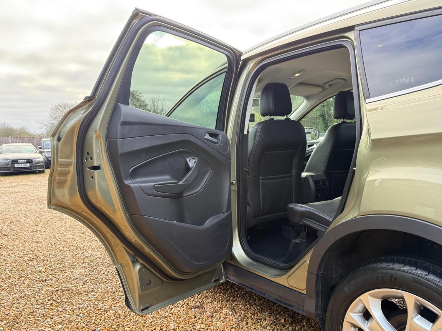 Used Ford Kuga 2015 for sale - 76687215: Photo 30